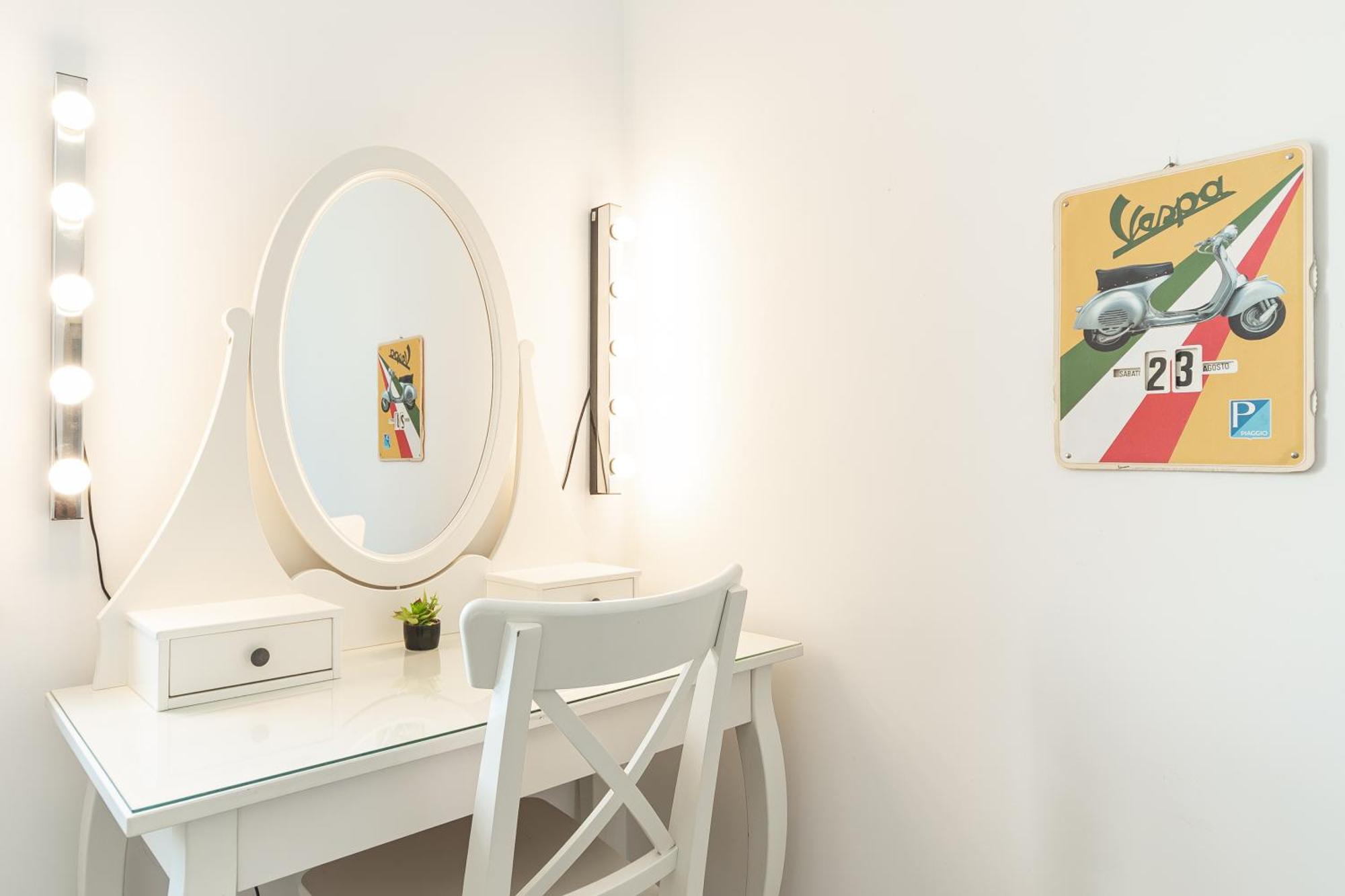 Spacious 3-Bedroom Apartment - 10 Min To City Center & 5 Min To Gaslini Hospital Genoa Exterior photo
